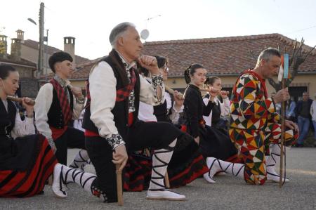 Imagen Cerca de una treintena de localidades de la provincia van a iniciar el programa ‘Identidanza’ que lanza la Diputación de Segovia